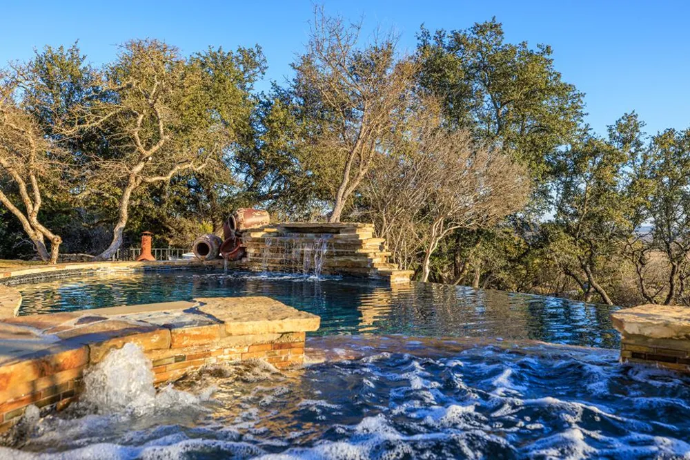 169 Royal Oaks Hill Fredericksburg, TX 78624