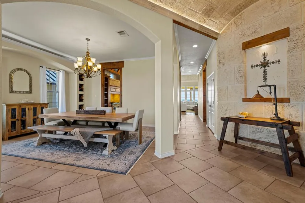 169 Royal Oaks Hill Fredericksburg, TX 78624