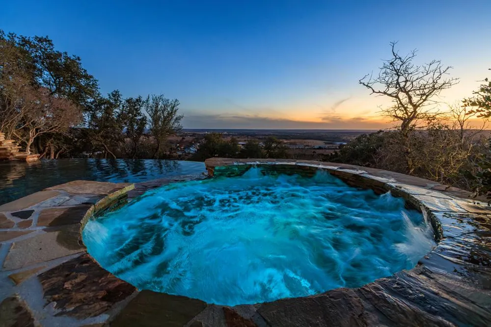 169 Royal Oaks Hill Fredericksburg, TX 78624