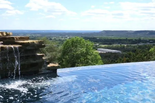 169 Royal Oaks Hill Fredericksburg, TX 78624