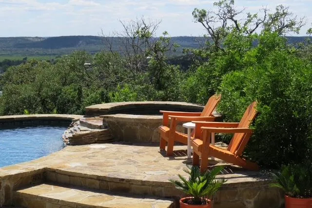 169 Royal Oaks Hill Fredericksburg, TX 78624