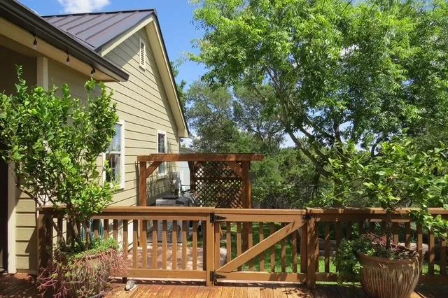169 Royal Oaks Hill Fredericksburg, TX 78624