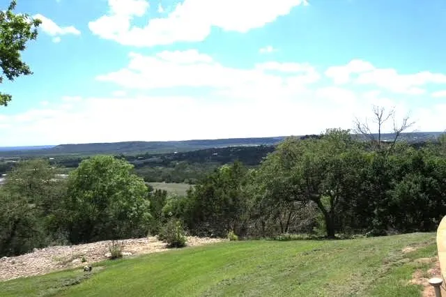 169 Royal Oaks Hill Fredericksburg, TX 78624