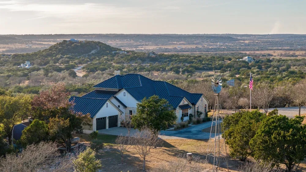 169 Royal Oaks Hill Fredericksburg, TX 78624