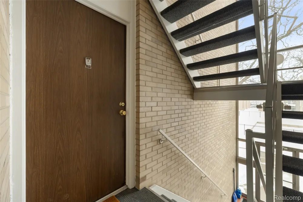 4909 Crooks Road #D6