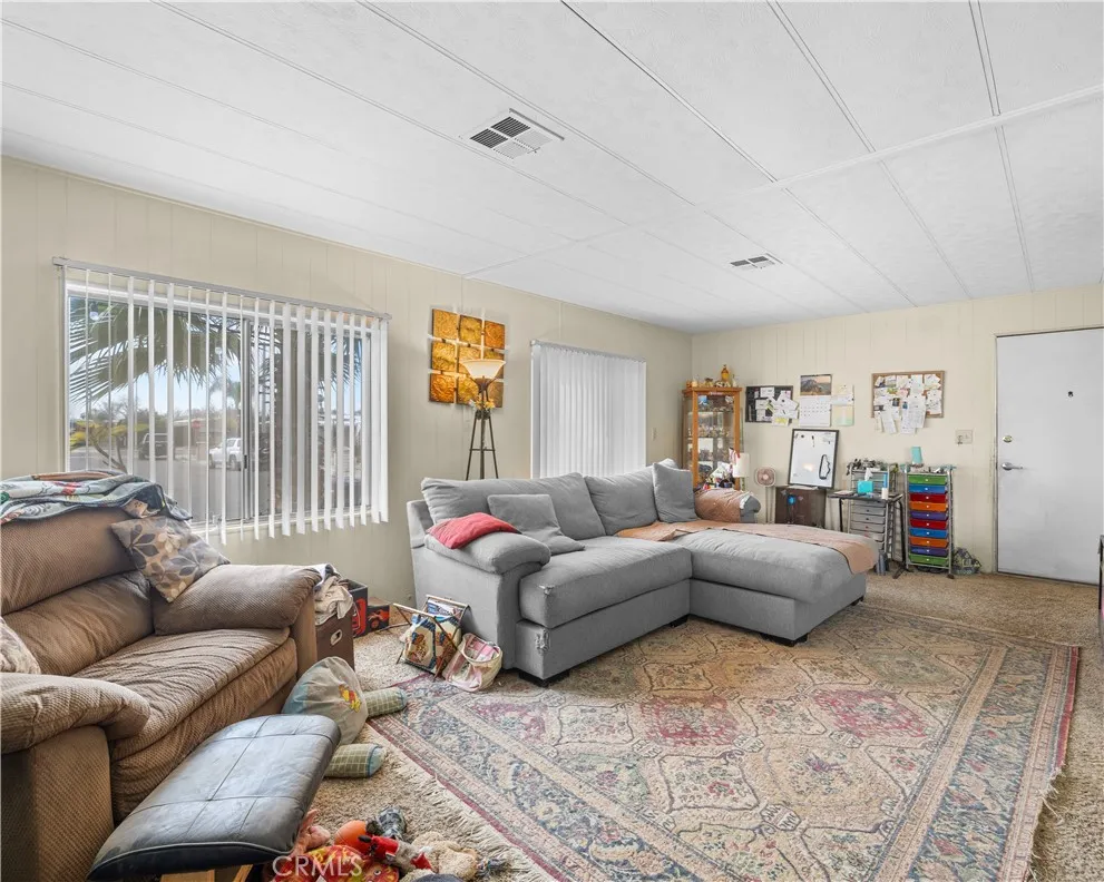 139 Palomar San Jacinto, CA 92582