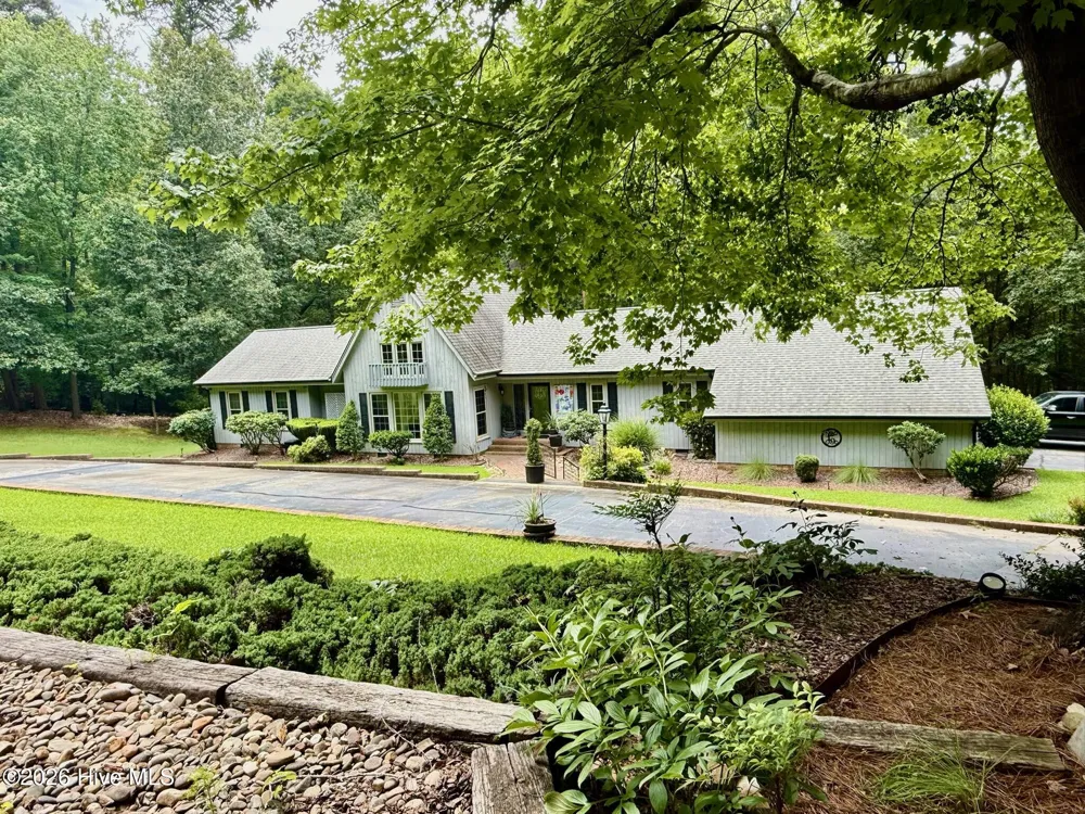 102 W Beaver Creek Road Wadesboro, NC 28170