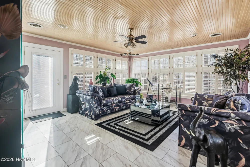 102 W Beaver Creek Road Wadesboro, NC 28170