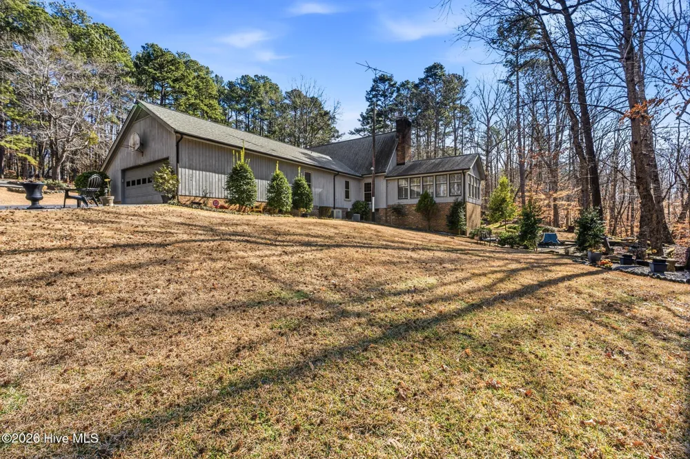 102 W Beaver Creek Road Wadesboro, NC 28170