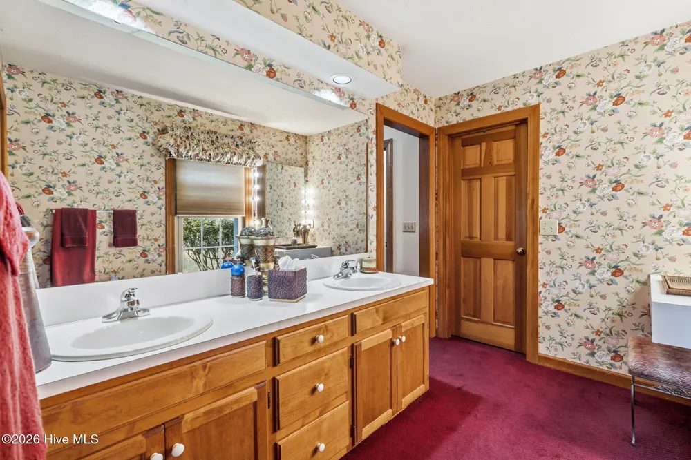102 W Beaver Creek Road Wadesboro, NC 28170
