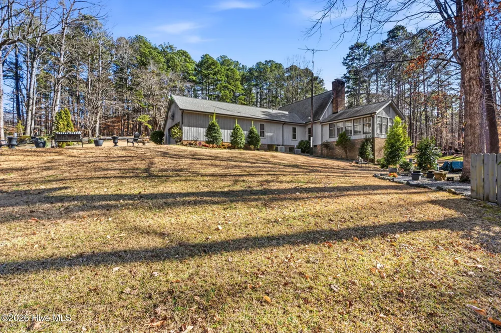 102 W Beaver Creek Road Wadesboro, NC 28170