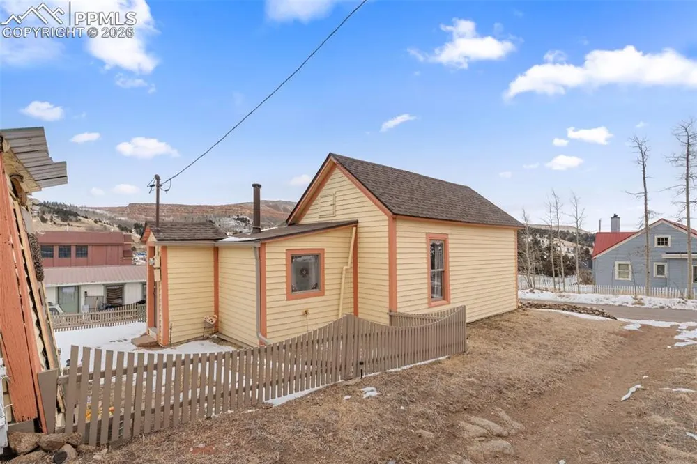 331 E Golden Avenue Cripple Creek, CO 80813