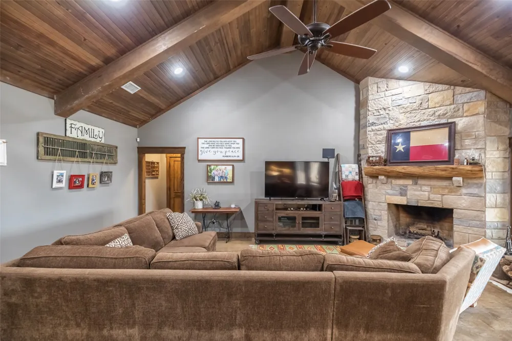 1342 Fm-382 Ovalo, TX 79541