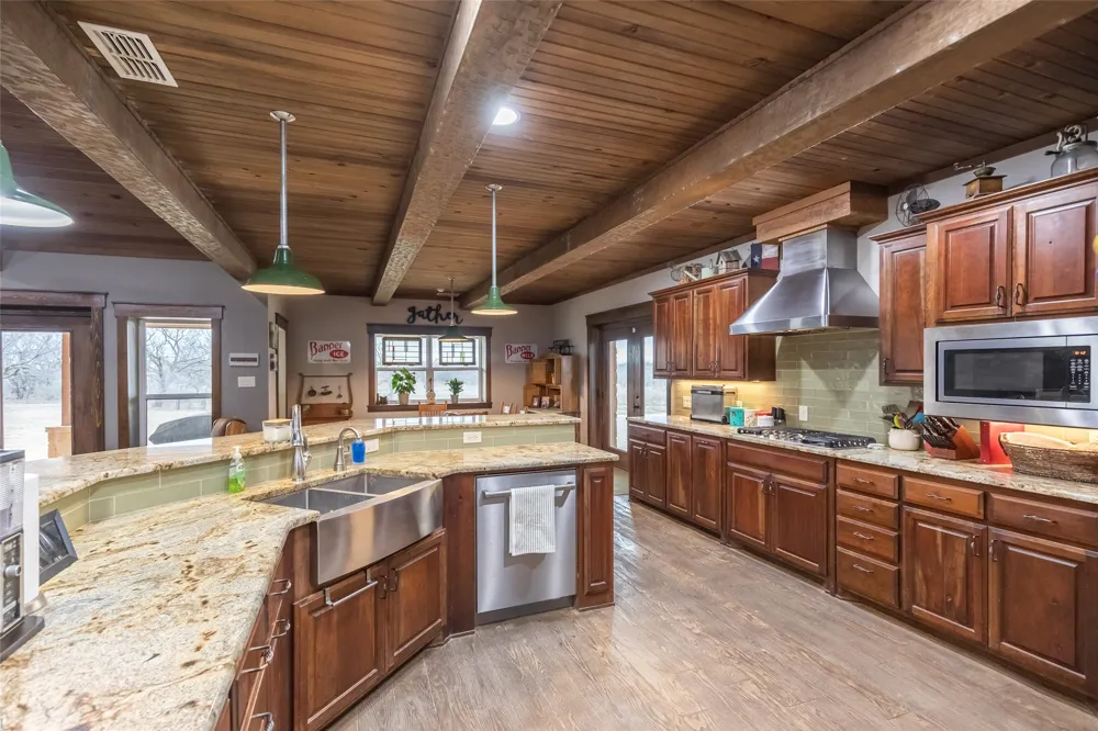 1342 Fm-382 Ovalo, TX 79541