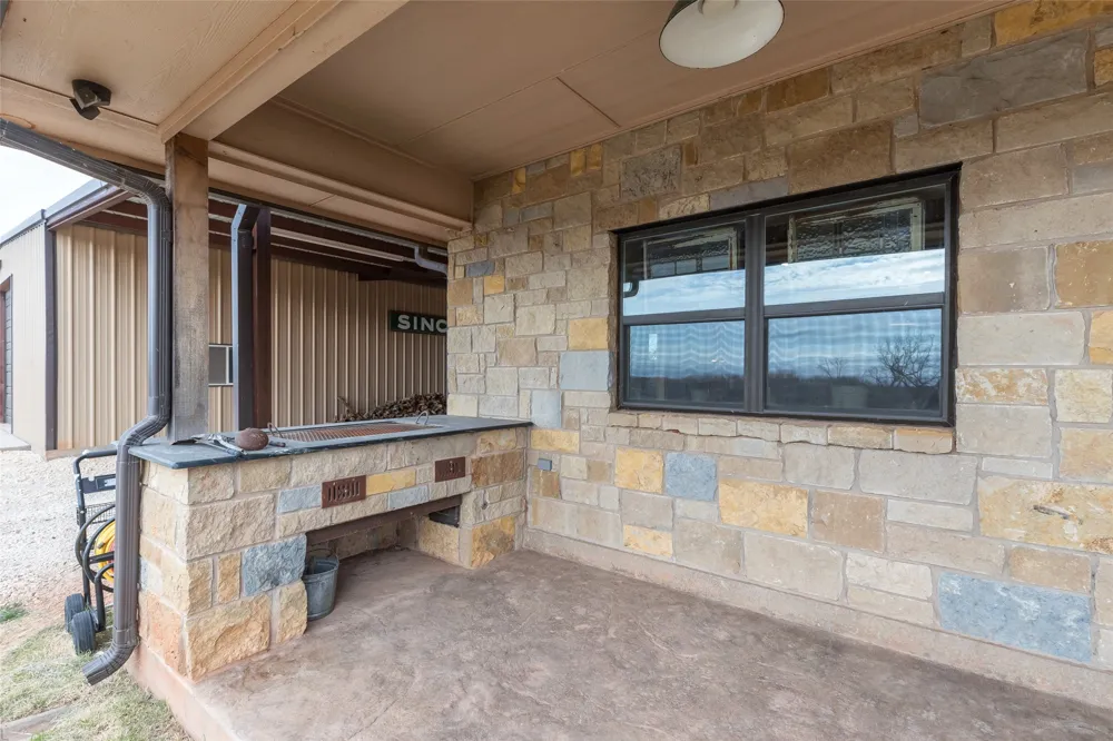 1342 Fm-382 Ovalo, TX 79541
