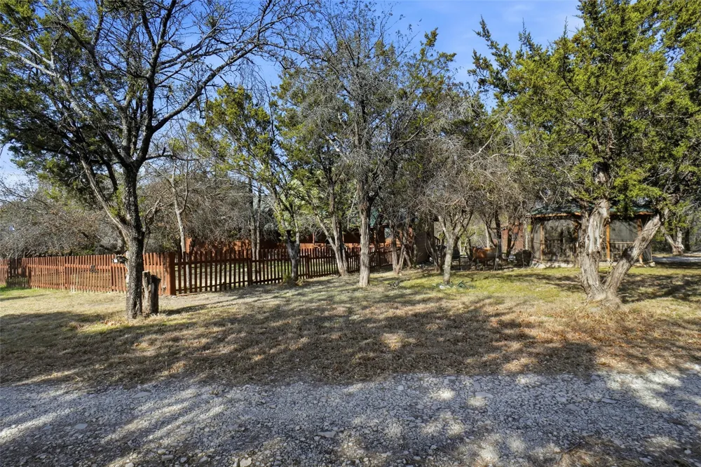 4045 Jimmy Houston Way Bluff Dale, TX 76433