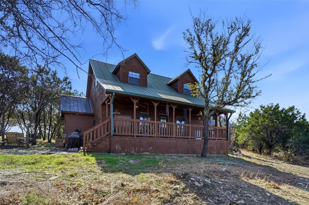 4045 Jimmy Houston Way Bluff Dale, TX 76433