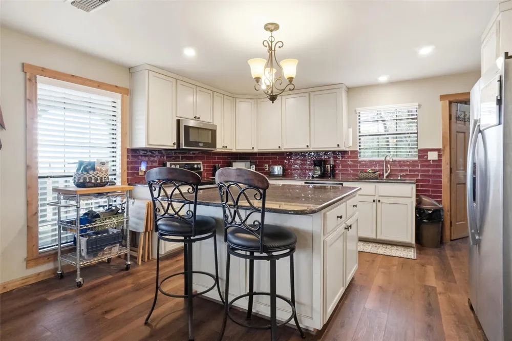 4045 Jimmy Houston Way Bluff Dale, TX 76433