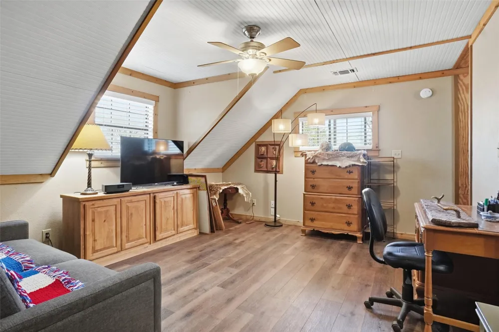 4045 Jimmy Houston Way Bluff Dale, TX 76433