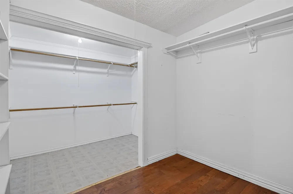 135 Lakeview Drive Runaway Bay, TX 76426