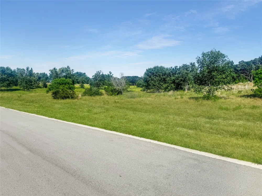 8540 Douglaston Road Cleburne, TX 76033
