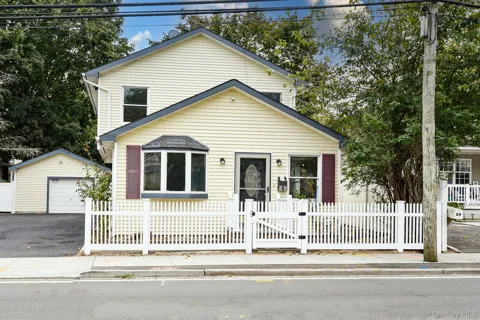 95 E Pulaski Road