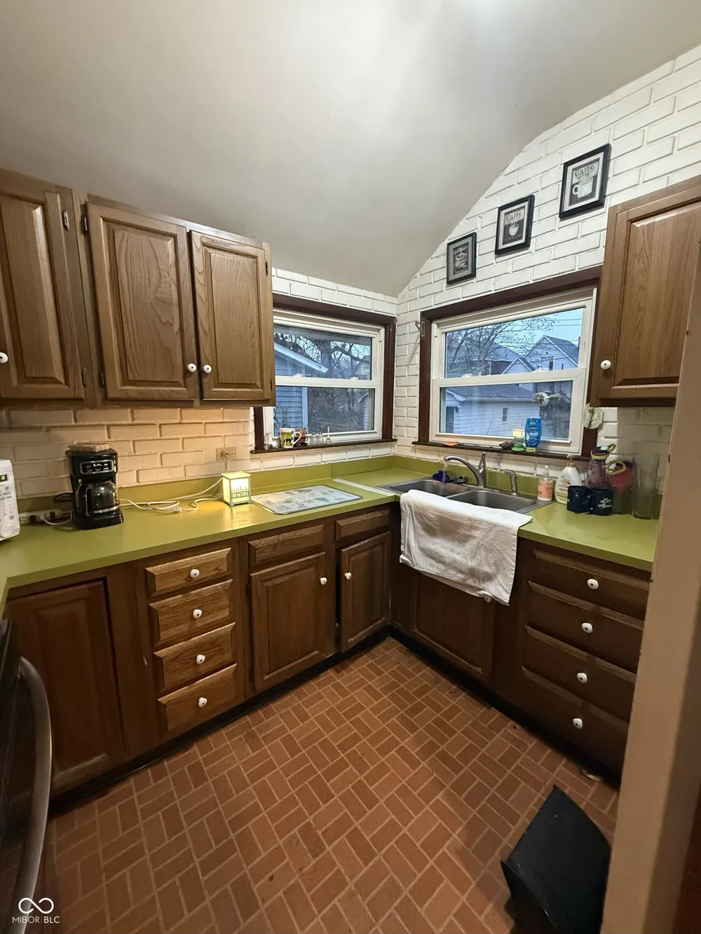 1205 S 8th Street Terre Haute, IN 47802