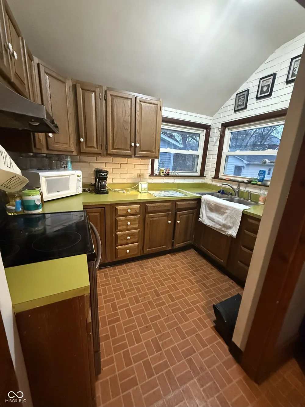 1205 S 8th Street Terre Haute, IN 47802
