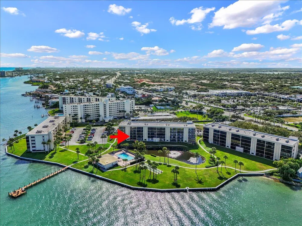 200 Intracoastal Place #207
