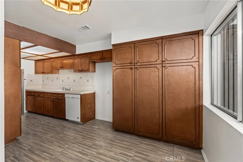 2011 W Katella #3 Anaheim, CA 92804