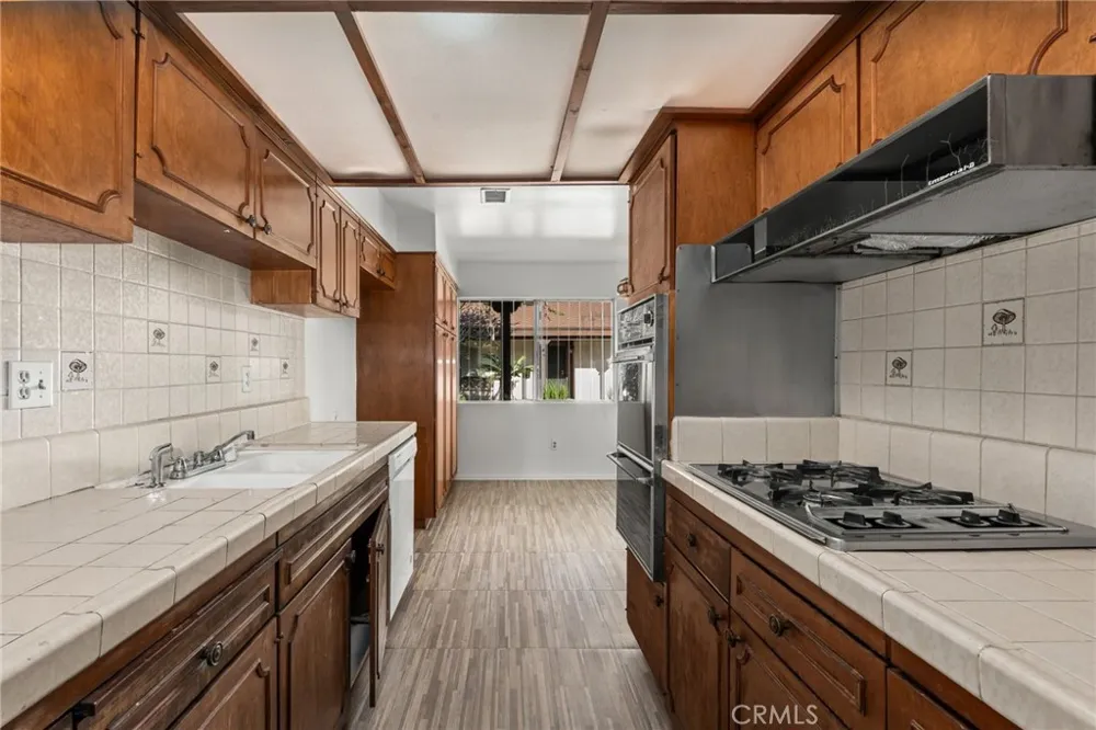2011 W Katella #3 Anaheim, CA 92804