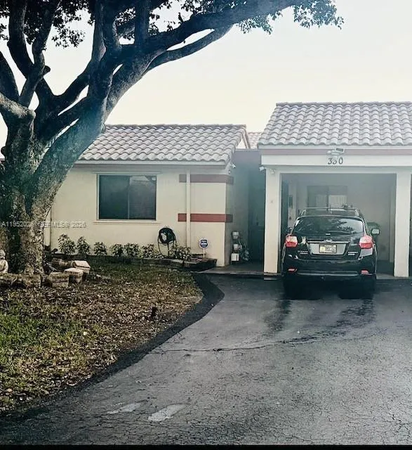 330 Lakeside Ct #206