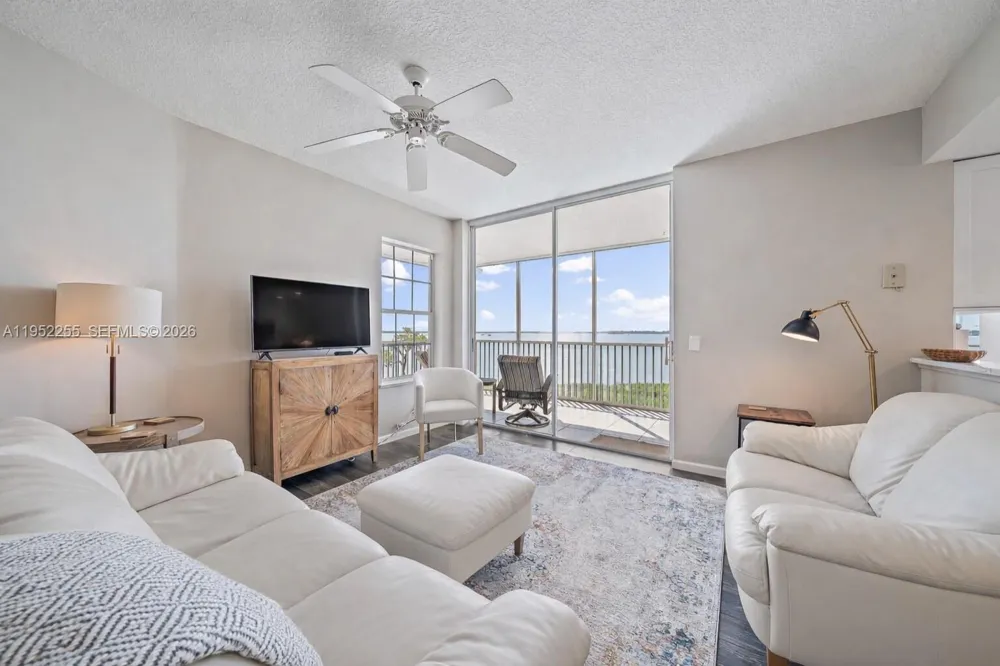 5800 NE Island Cove Way #2207 Hutchinson Island, FL 34996