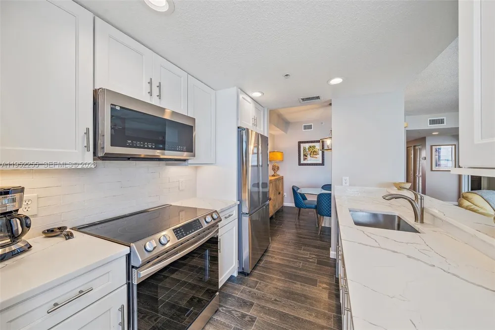 5800 NE Island Cove Way #2207 Hutchinson Island, FL 34996