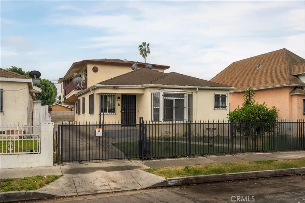 154 E 82nd Place Los Angeles, CA 90003