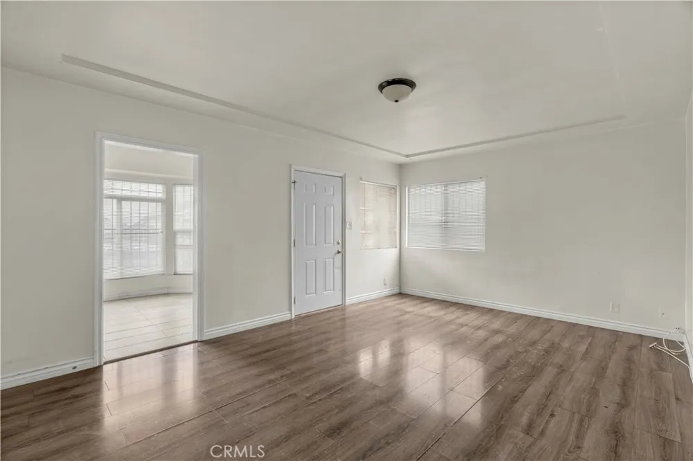 154 E 82nd Place Los Angeles, CA 90003