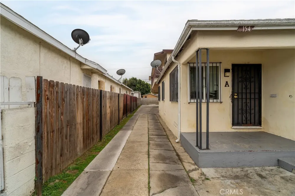 154 E 82nd Place Los Angeles, CA 90003