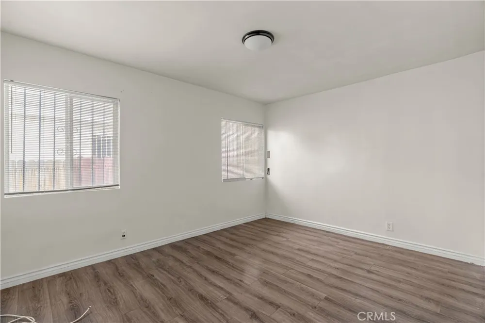 154 E 82nd Place Los Angeles, CA 90003