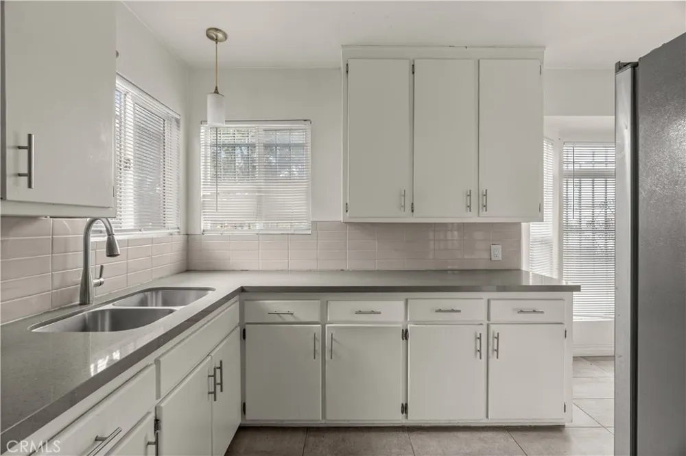 154 E 82nd Place Los Angeles, CA 90003