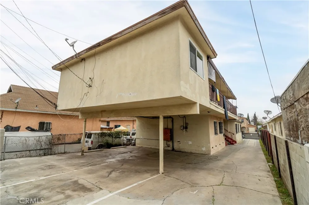 154 E 82nd Place Los Angeles, CA 90003