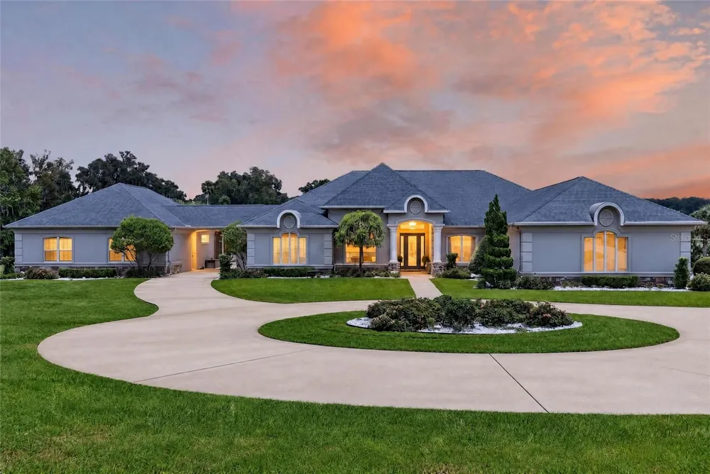 9389 SW 14TH AVENUE ocala, FL 34476