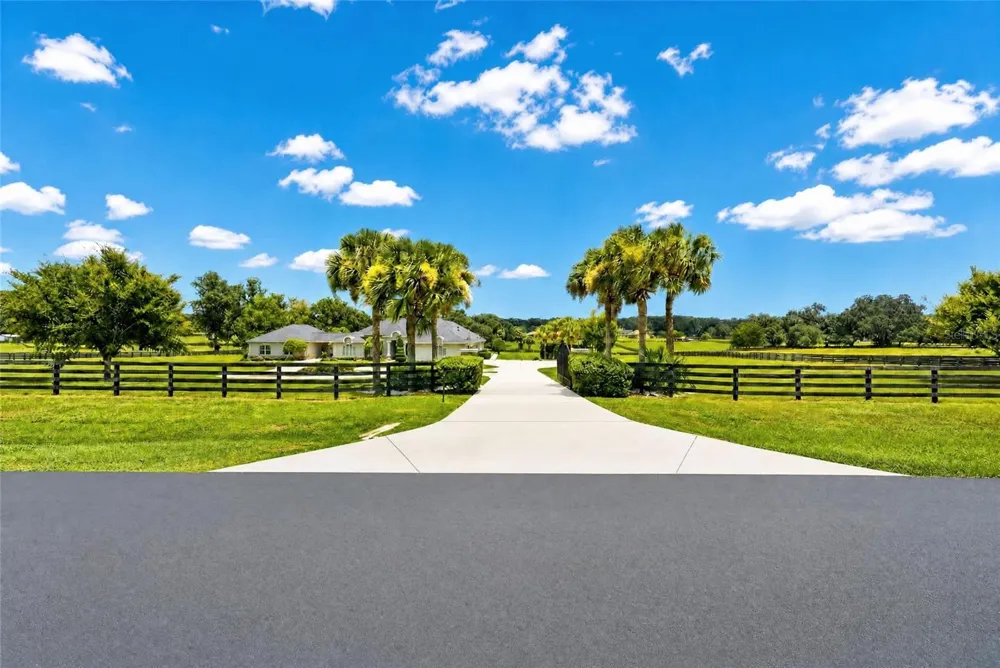 9389 SW 14TH AVENUE ocala, FL 34476