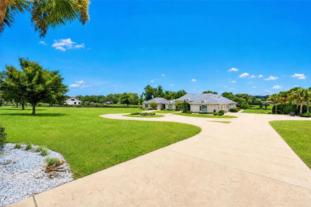 9389 SW 14TH AVENUE ocala, FL 34476