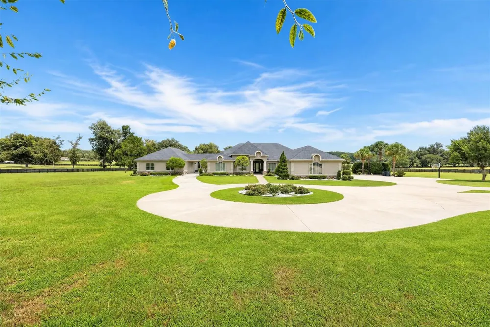 9389 SW 14TH AVENUE ocala, FL 34476