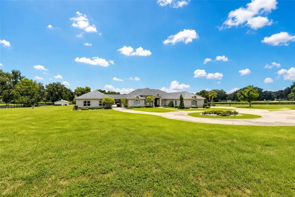 9389 SW 14TH AVENUE ocala, FL 34476