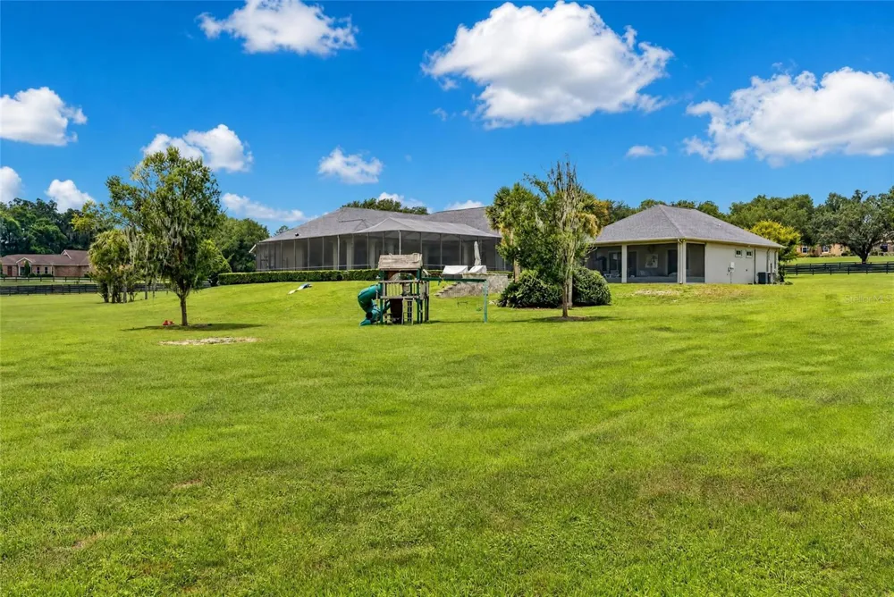 9389 SW 14TH AVENUE ocala, FL 34476