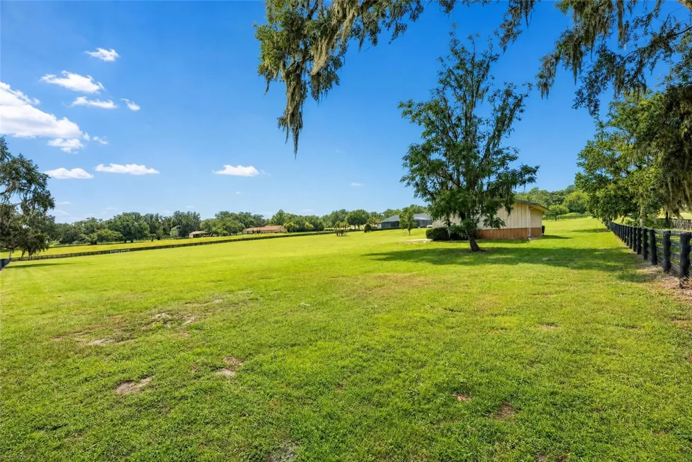 9389 SW 14TH AVENUE ocala, FL 34476