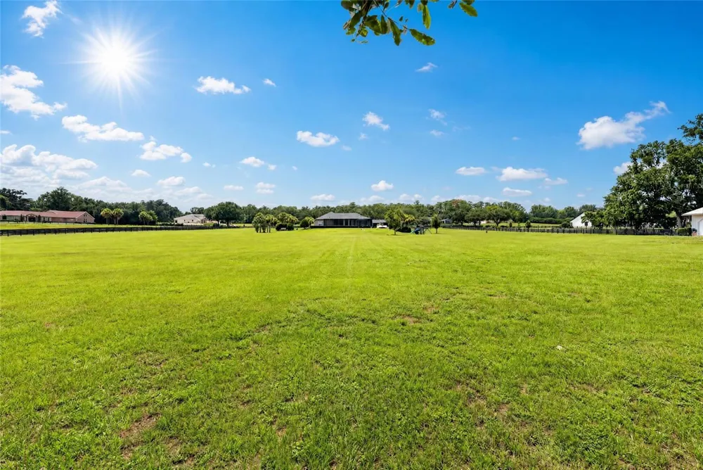 9389 SW 14TH AVENUE ocala, FL 34476
