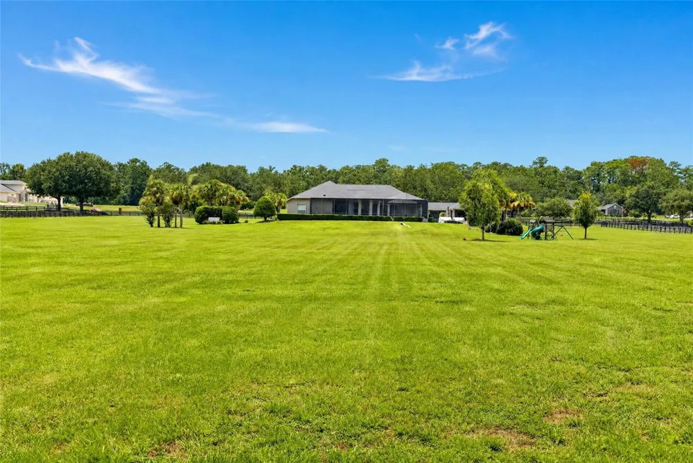 9389 SW 14TH AVENUE ocala, FL 34476