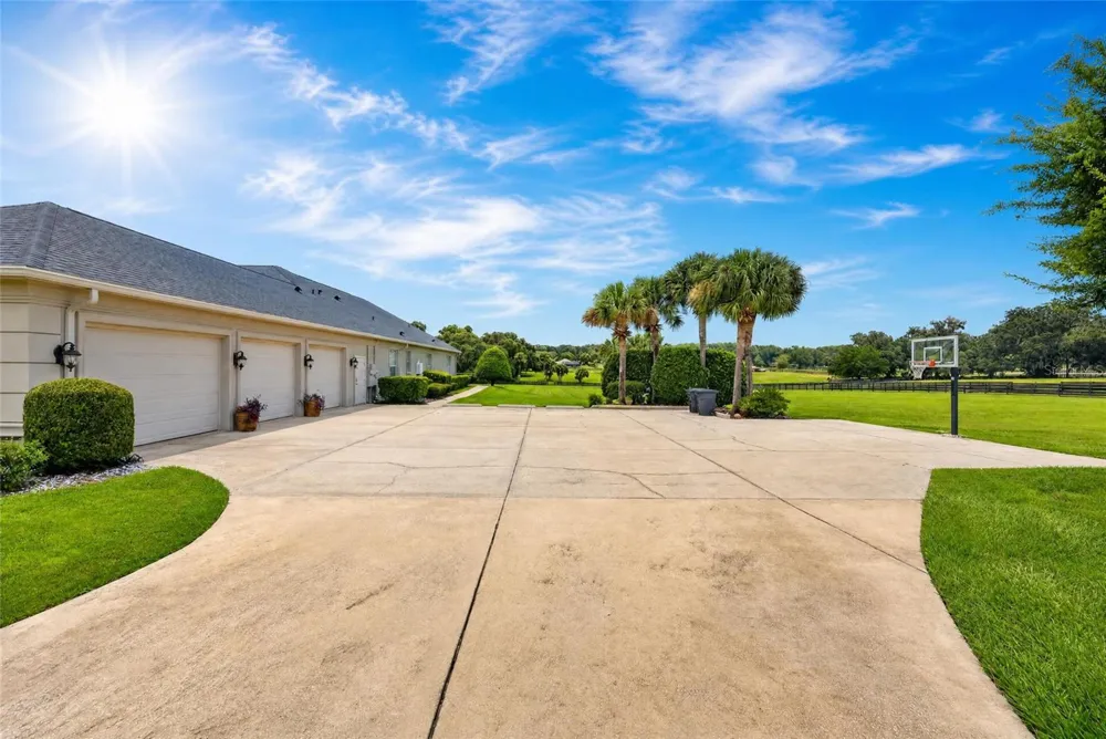 9389 SW 14TH AVENUE ocala, FL 34476